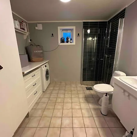 Koselig Rekkehus, 3 Soverom Og Mye Uteplass Apartment